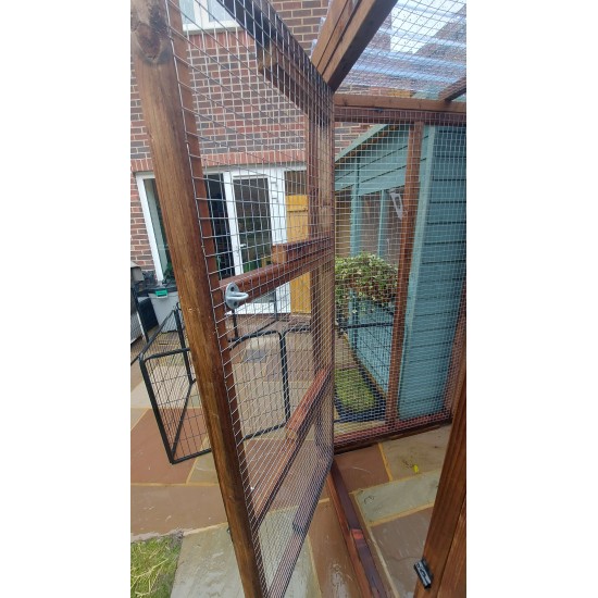 Freestanding 6FT x 6FT Waterproof Animal Enclosure with 16G Fox and Dog Proof Mesh